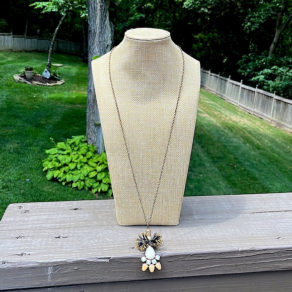 3/$30 J CREW BEADED PENDANT NECKLACE - Picture 4 of 4